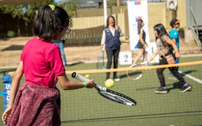 Ministerio de Educación y del Deporte visitan Escuelas Abiertas junto a destacados extenistas nacionales 