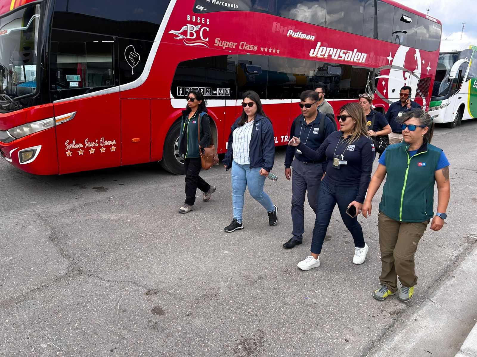 Delegada del Tamarugal se reunió con asociaciones de funcionarios del Complejo Fronterizo de Colchane por ampliación horaria