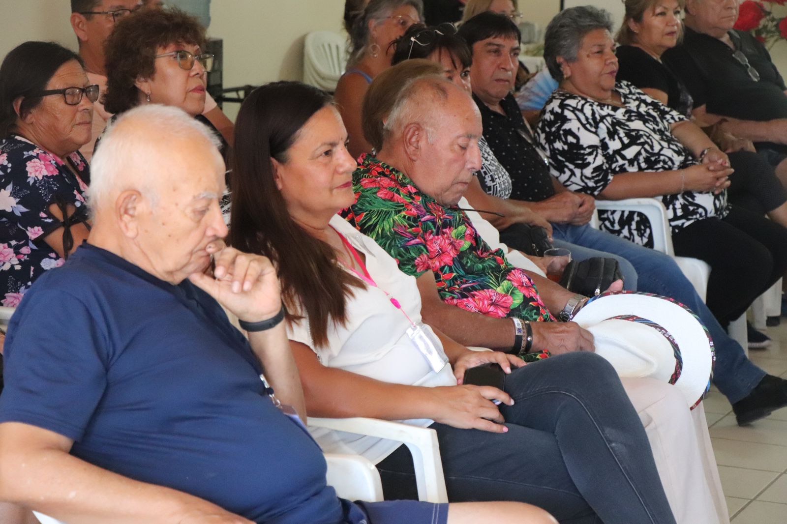 Adultos mayores de La Tirana Conmemoran el Dia de la Eficiencia Energética