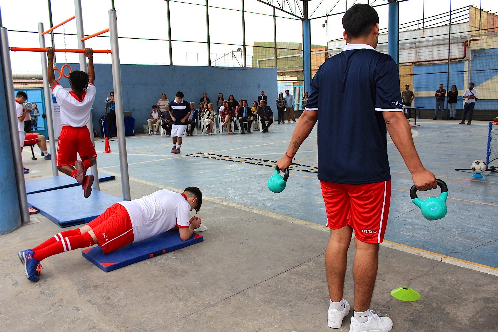 Inauguran implementación de calistenia en Centro de Justicia Juvenil de Iquique