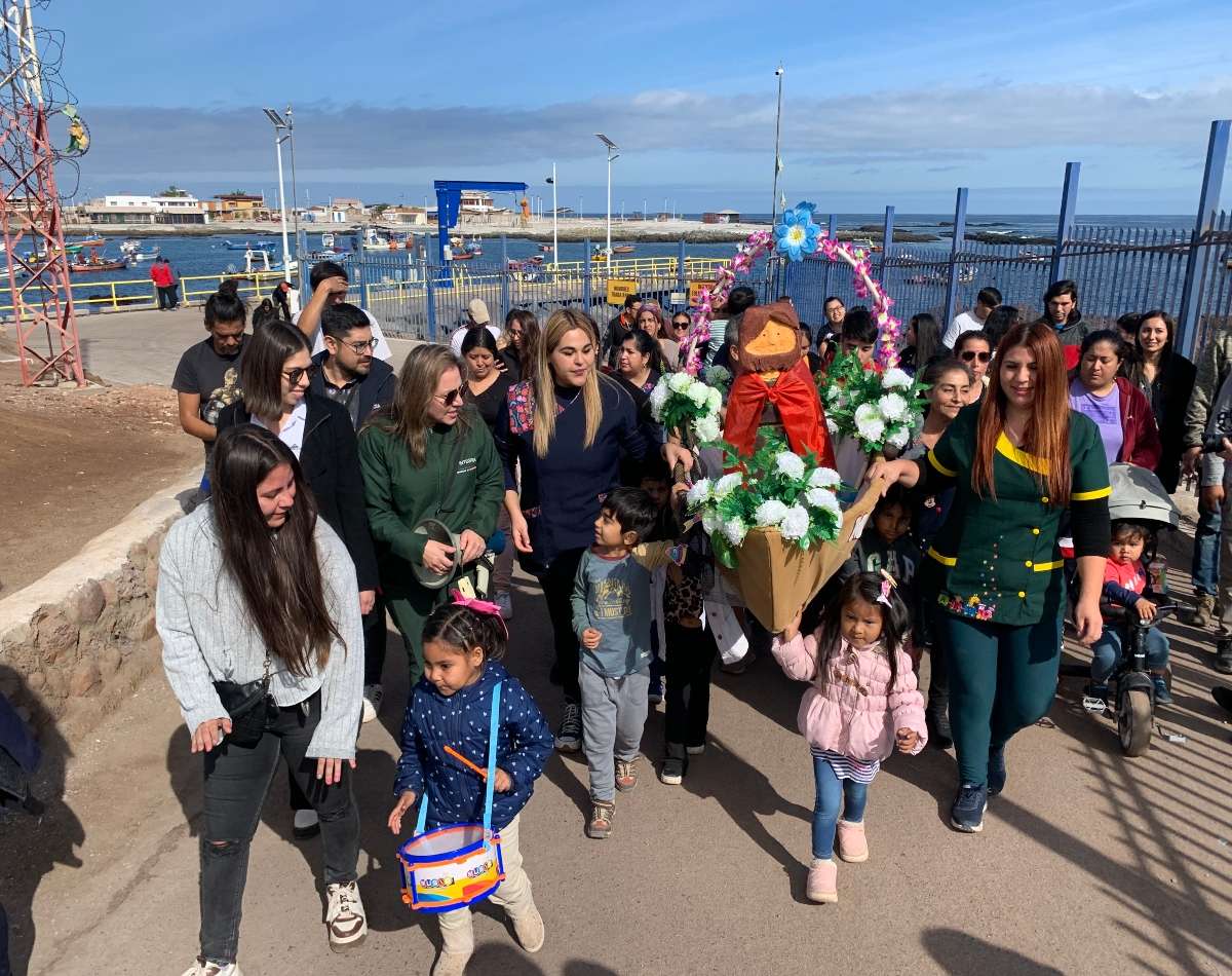 Párvulos de Chanavayita reviven tradición popular en la celebración de San Pedro