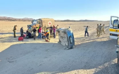 Cinco lesionados dejó volcamiento de vehículo en sector Fuerte Militar Baquedano en Pozo Almonte