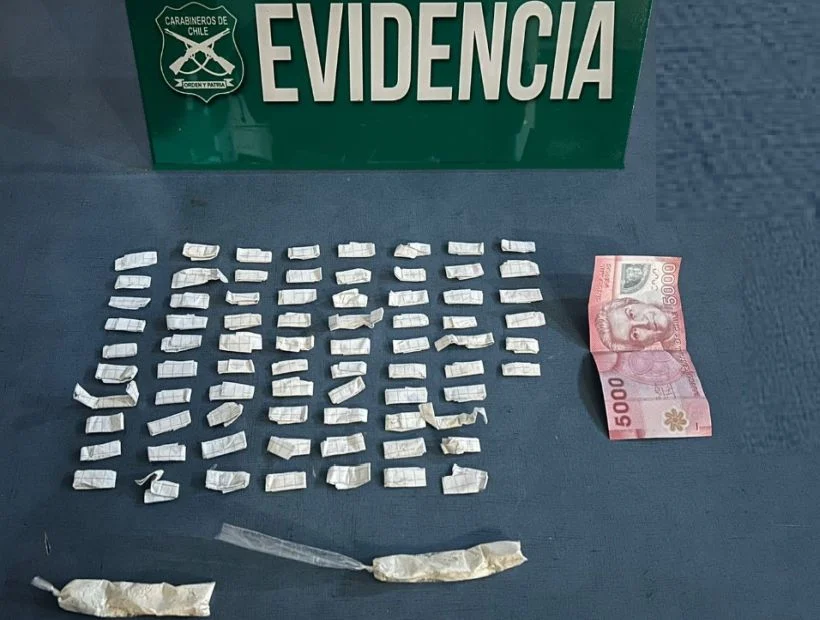 Sorprenden a mujer con envoltorios con droga en su bolso en Alto Hospicio