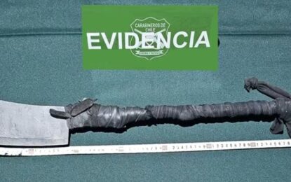 Detienen a hombre que portaba machete en la vía pública en Iquique