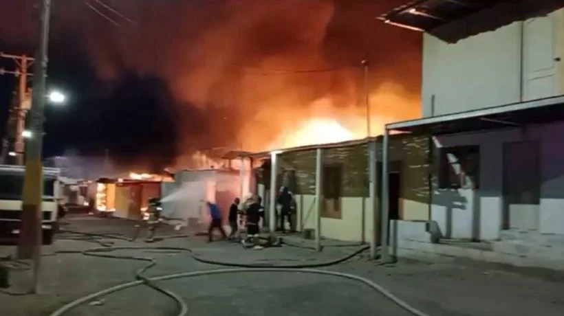 Incendio afectó seis viviendas en el poblado de Tarapacá