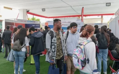 Comenzó feria laboral en Iquique: ofrecen más de 600 vacantes y participan 26 empresas