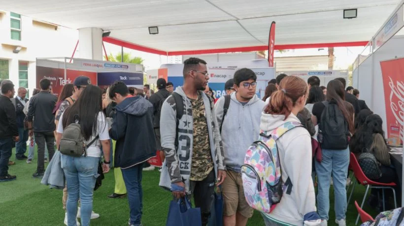 Comenzó feria laboral en Iquique: ofrecen más de 600 vacantes y participan 26 empresas