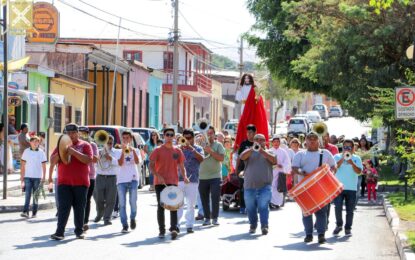 Piqueños celebran la Semana Santa