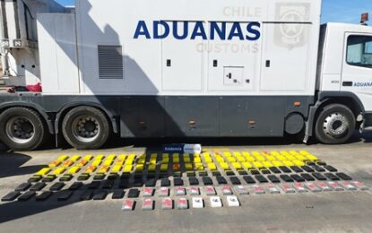 En Quillagua, Aduanas descubre 160 kilos de cocaína en cabina de camión procedente de Arica