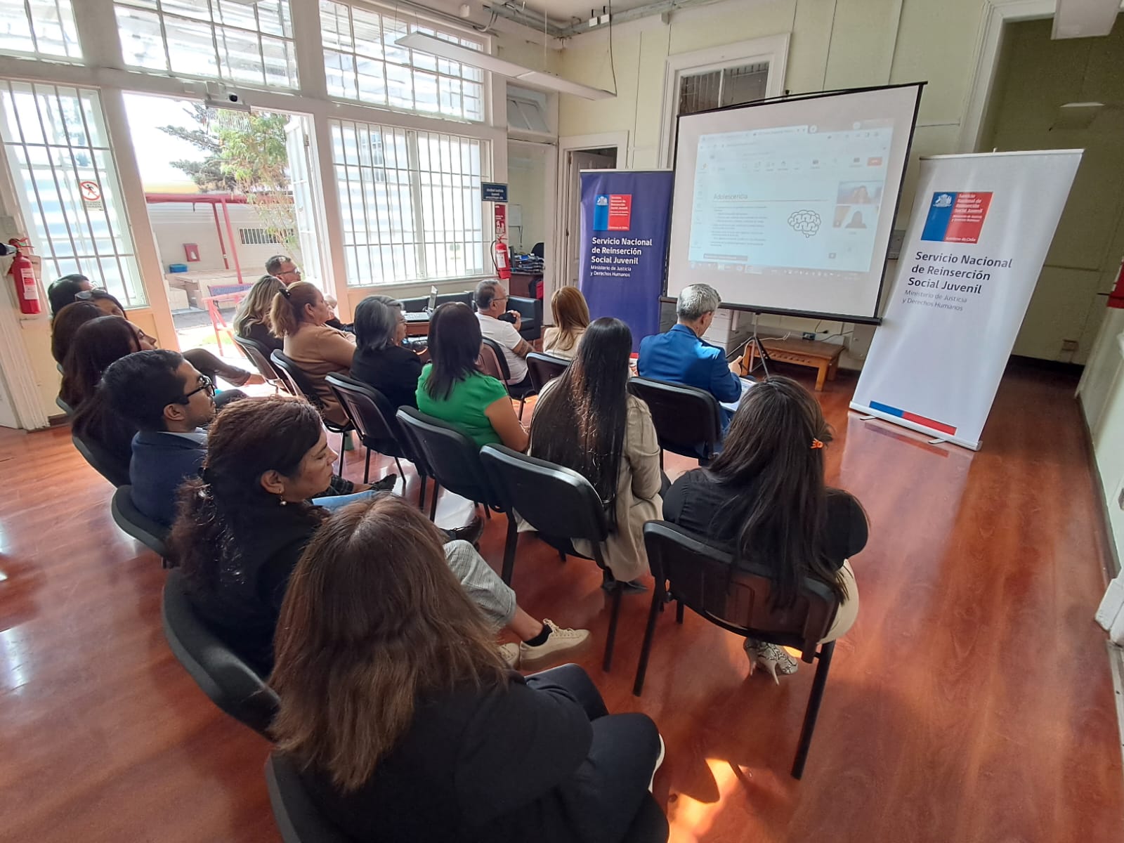 Proyecto “Más Miradas, Más Reinserción 2.0”: Capacitación Fortalece intervención con jóvenes en proceso de reinserción