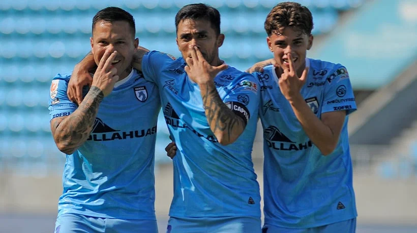 Los “Dragones” vuelven a sonreír: Deportes Iquique goleó por 3-0 a Huachipato