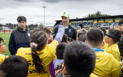 Claudio Bravo realizará este viernes entrenamiento deportivo para futuros arqueros en Iquique