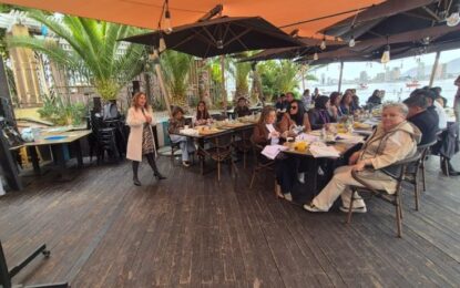 Capacitan a más de 30 empresarios gastronómicos de Tarapacá sobre aspectos migratorios para la contratación de extranjeros
