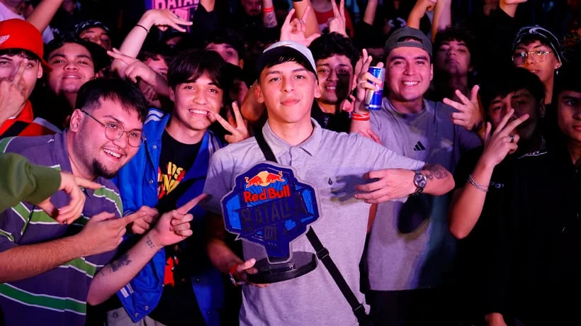 Tres iquiqueños clasificados para le Final Nacional: Flint se quedó con la final regional de Iquique en la Red Bull Batalla de Gallos