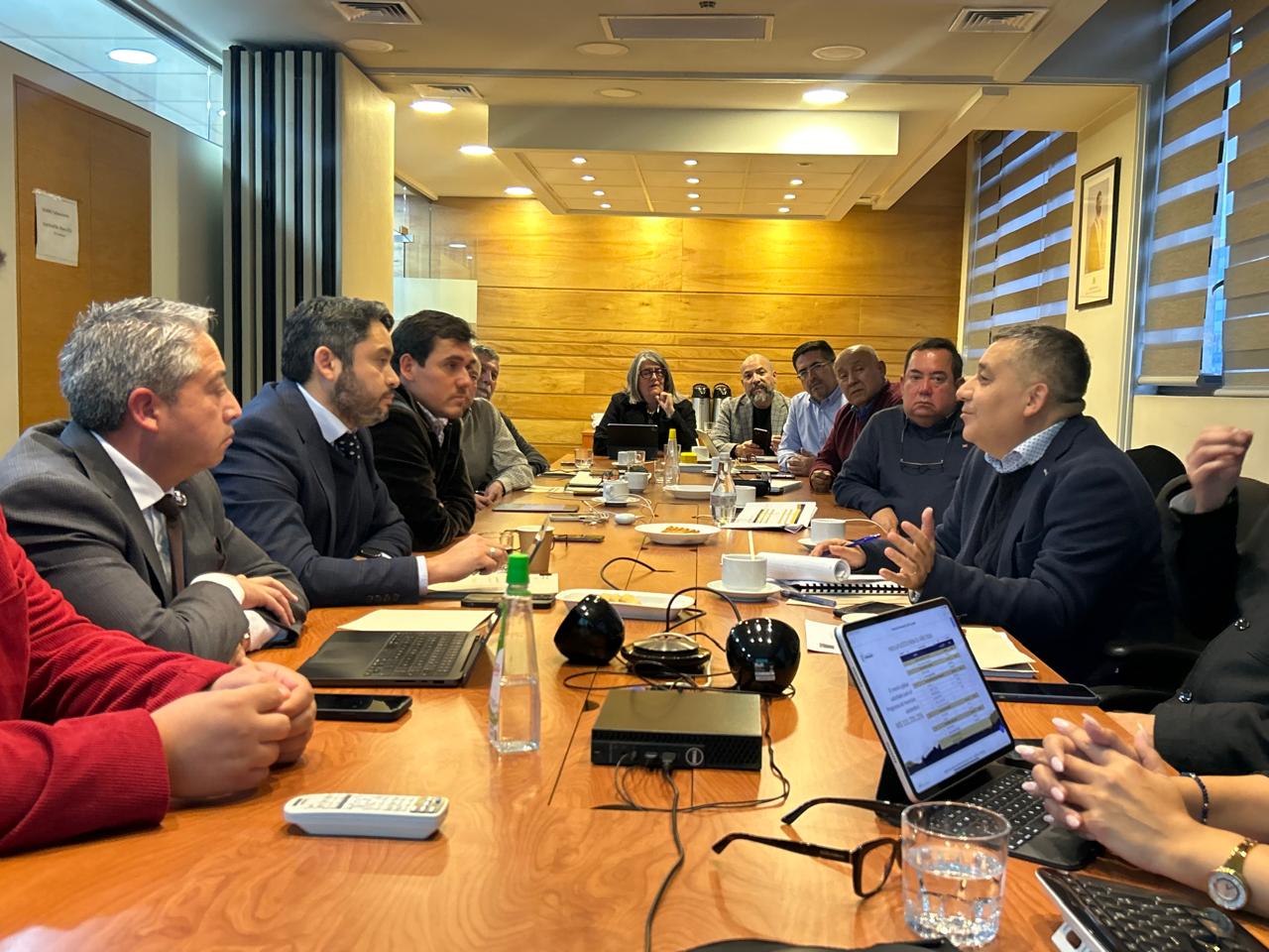 Presupuesto 2026: Gobierno de Tarapacá presentó cartera de proyectos por más de 110 mil millones de pesos ante la Dipres