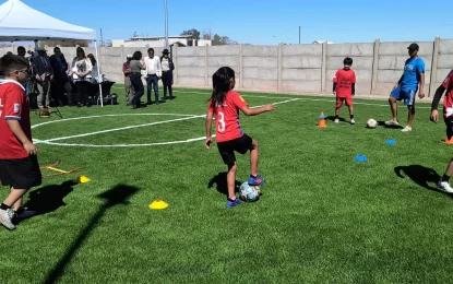Inauguracion  dos canchas de baby fútbol en la comuna de Huara