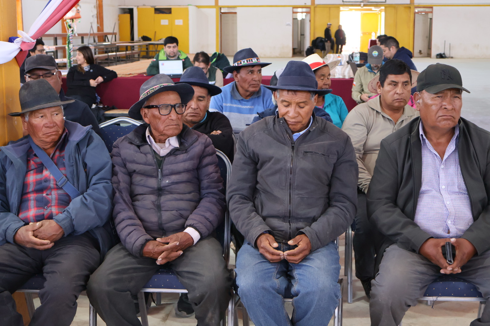 SEREMI de Agricultura y Servicios del Agro expusieron iniciativas a favor de la ganadería camélida en Segundo Encuentro Regional en Colchane