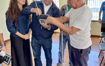 Resiliencia energética en la tercera edad: “Siempre Listos” llega a Huara y sus localidades