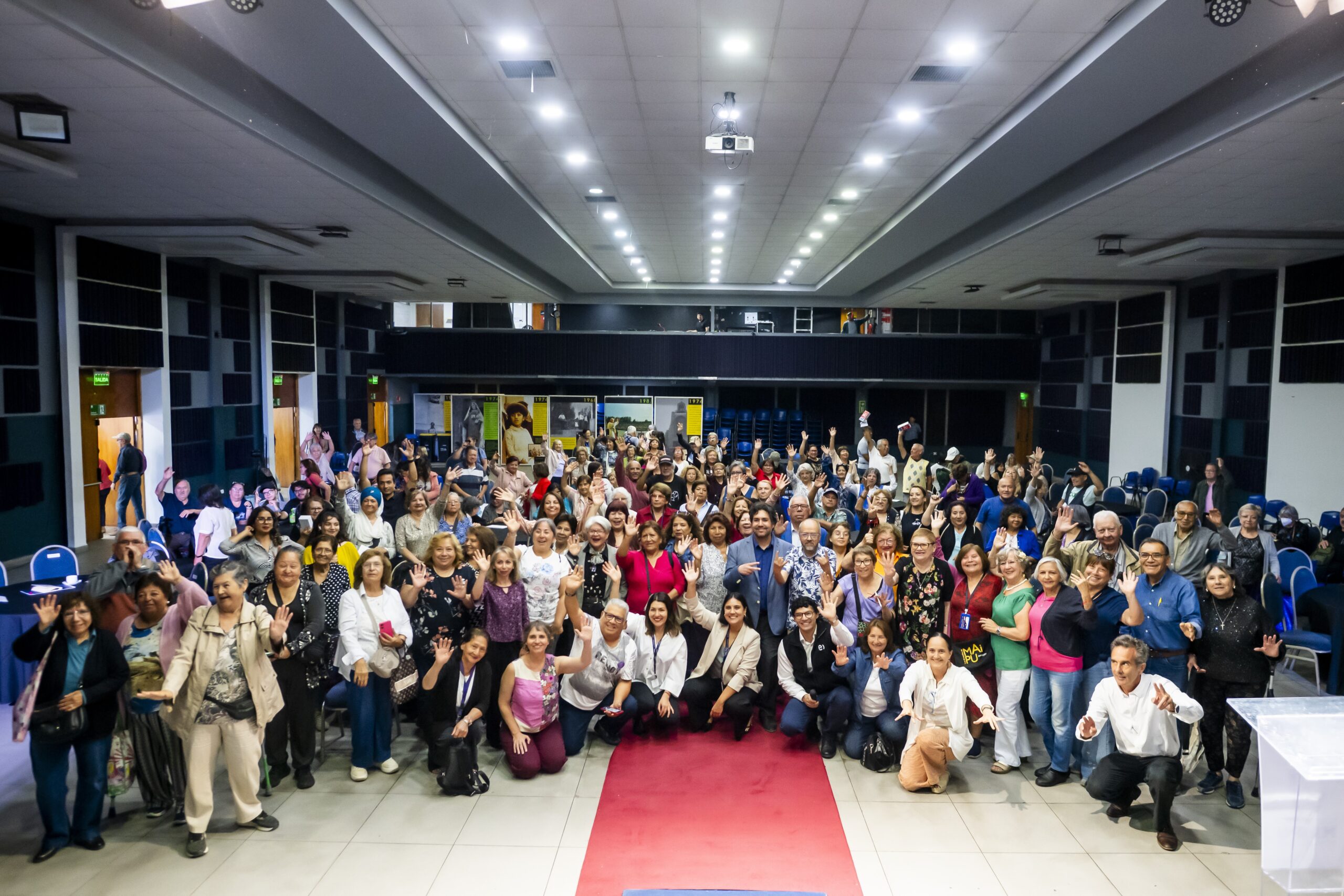 Convocatoria abierta hasta el 8 de marzo: Entel lanza segunda versión del Fondo 55+: $ 360 millones para acortar la brecha digital en adultos mayores