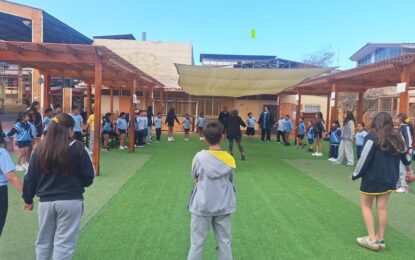 Escuela Centenario y Colegio Lirima desarrollan programa conjunto de bienestar escolar