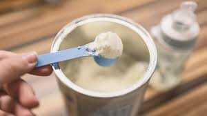 Alerta alimentaria por fórmulas infantiles: ¿Qué es la cereulida y por qué es un riesgo para lactantes?