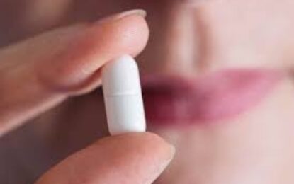 Ibuprofeno: Riesgos y efectos secundarios de su uso frecuente o sin supervisión médica