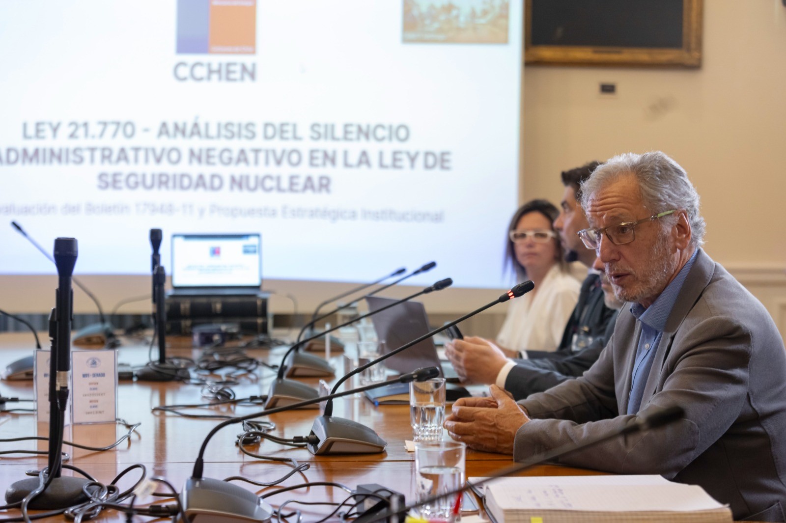 Ley de Seguridad Nuclear: Aprueban indicación para reducir plazos de autorizaciones de servicios de salud críticos