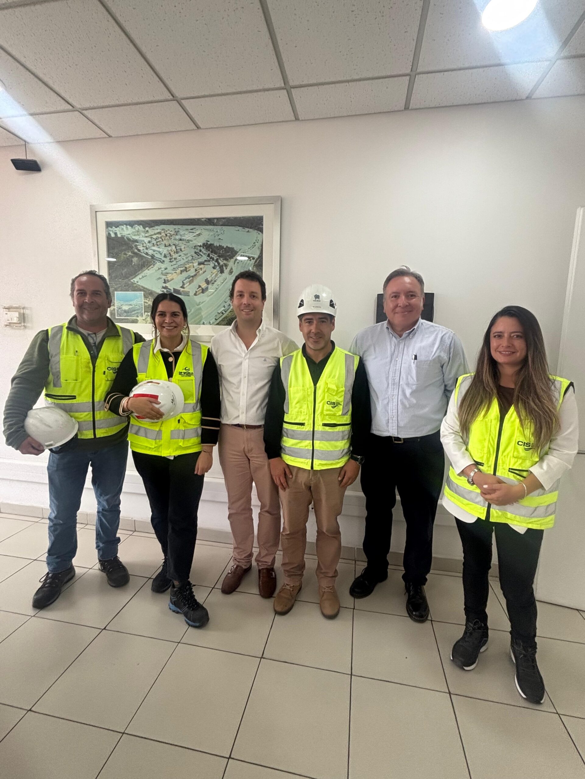 ZEAL y DP World a través de su unidad de negocio extraportuario CIS exploran alianza para operaciones en Valparaíso