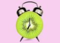 ¿Problemas para dormir? Kiwi, el superalimento que fortalece el sistema inmune y podría ayudarte a descansar mejor
