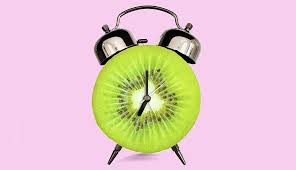 ¿Problemas para dormir? Kiwi, el superalimento que fortalece el sistema inmune y podría ayudarte a descansar mejor