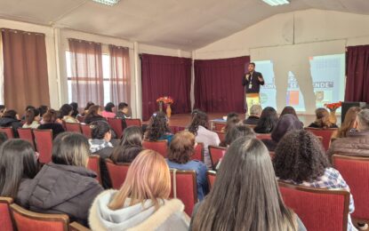 ACSA Tarapacá participa en conversatorio sobre convivencia educativa y buen trato en Alto Hospicio
