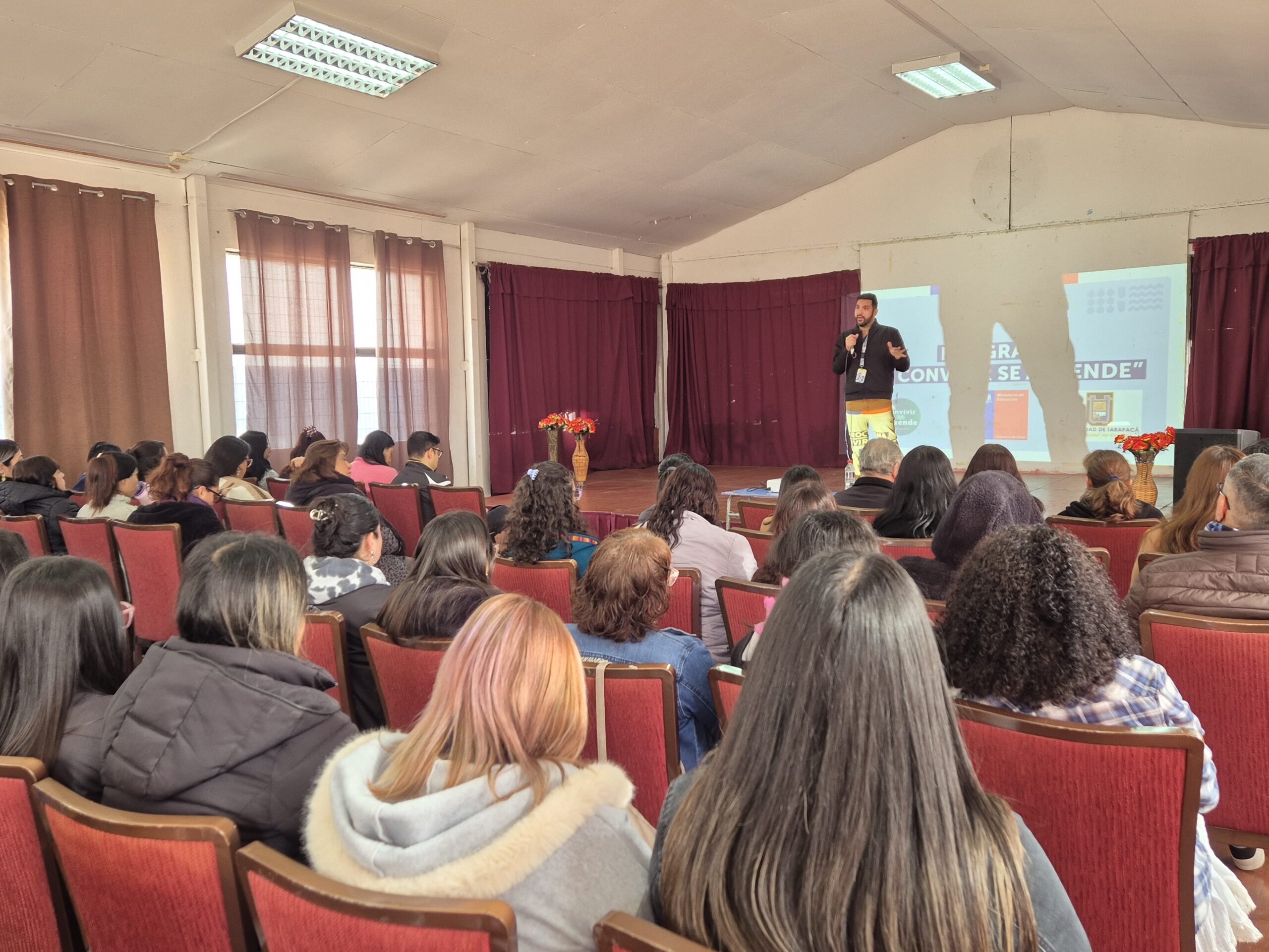 ACSA Tarapacá participa en conversatorio sobre convivencia educativa y buen trato en Alto Hospicio