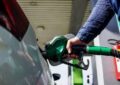 ¿Volverán a subir las bencinas? Fin del alto al fuego abre riesgos para la inflación en Chile
