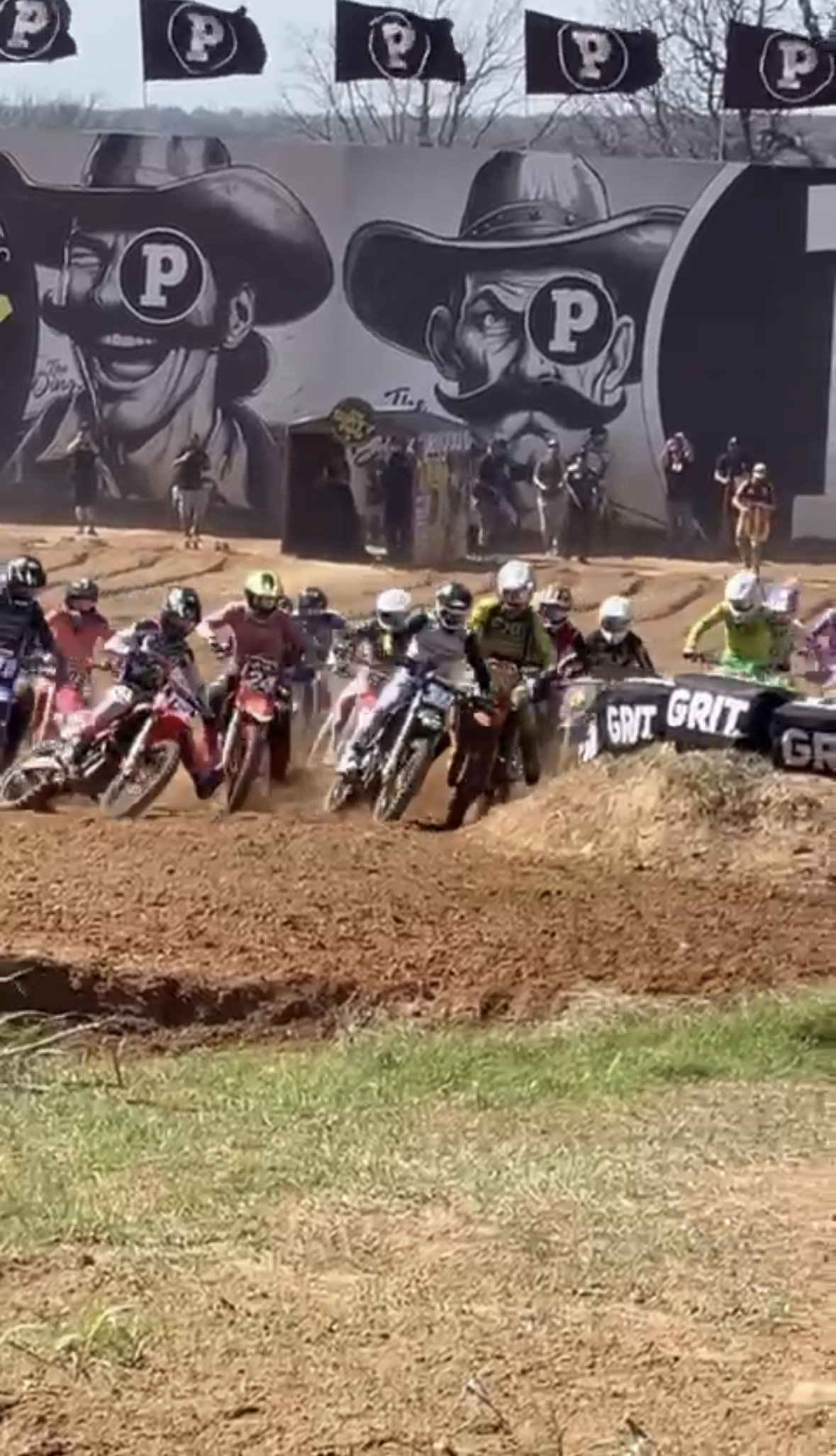 CUATRO CHILENOS HARÁN HISTORIA EN LA FINAL DEL CAMPEONATO AMATEUR DE  MOTOCROSS MÁS IMPORTANTE DEL MUNDO