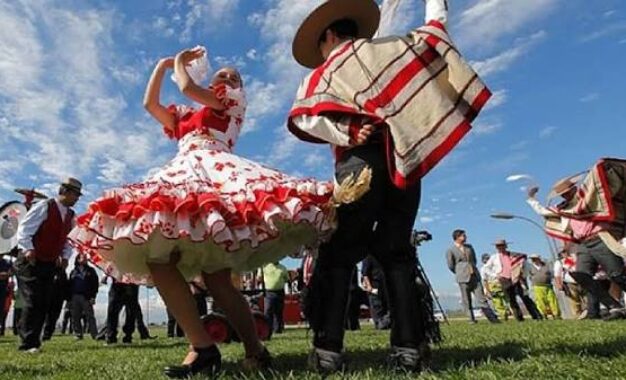 El trasfondo histórico y cultural que define las tradiciones chilenas de septiembre