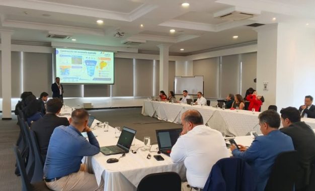 La Secretaría Nacional de Gestión de Riesgos del Ecuador convocó una jornada técnica para revisar, institución por institución, cómo funciona hoy el monitoreo y la generación de alertas en el país.