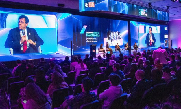 Corfo en el Summit País Digital 2026: Grandes empresas y startups, una conexión para crecer