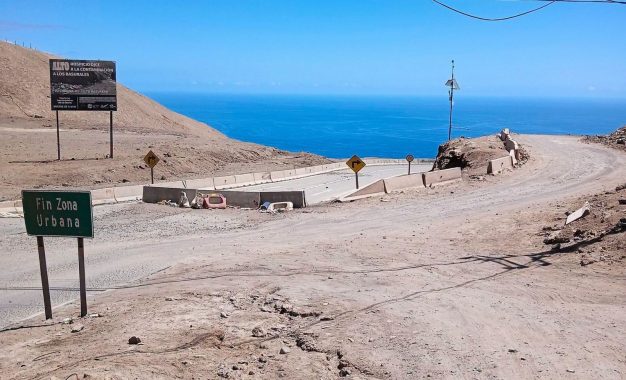 ALTO HOSPICIO: VECINOS CUESTIONAN MÁS DE 50 DÍAS DE CIERRE DE LA BAJADA ZIG ZAG