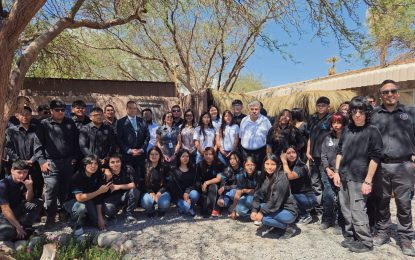 Estudiantes de Pozo Almonte transforman residuos orgánicos en abono mediante vermicompostera escolar