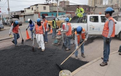 MUNICIPALIDAD DE IQUIQUE AVANZA CON PLAN DE BACHEO: PRIMEROS 65 PUNTOS SERÁN INTERVENIDOS EN AV. SALVADOR ALLENDE