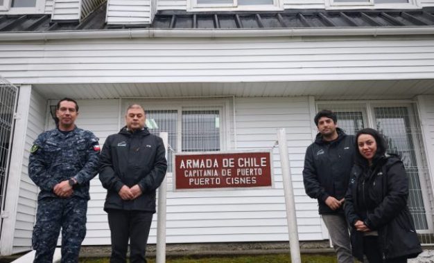 Armada y Emporcha afinan coordinaciones para recibir próxima recalada del crucero de expedición Silver Sea