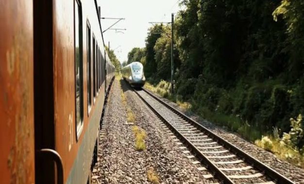 Choque de trenes en España: ¿cómo puede ocurrir una colisión en una red ferroviaria altamente automatizada?